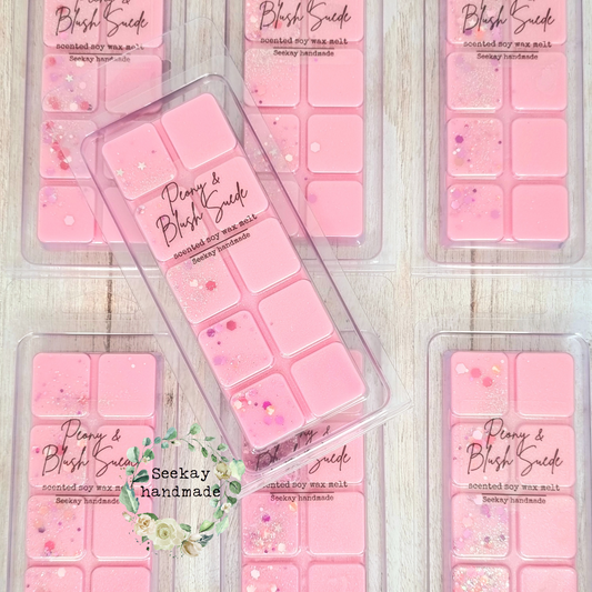 Peony & Blush Suede scented soy wax melt